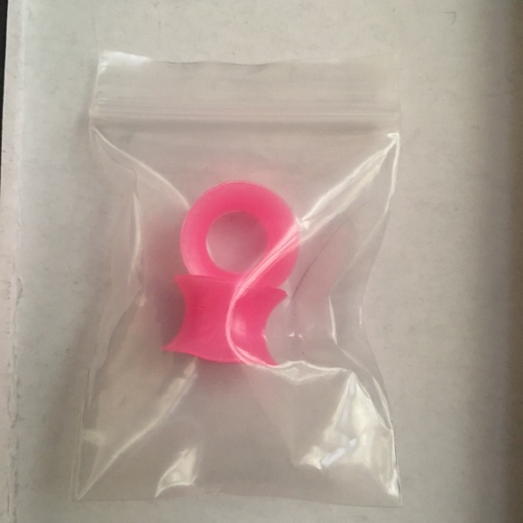 New 00G Silicone multicolor gauge Plugs (7) pairs. - Picture 5 of 8